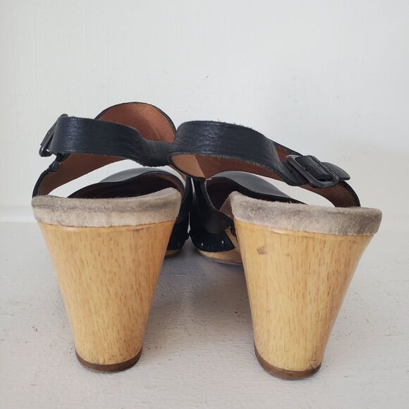 Dansko Black Leather Clogs with Tan Heel - Picture 4 of 9